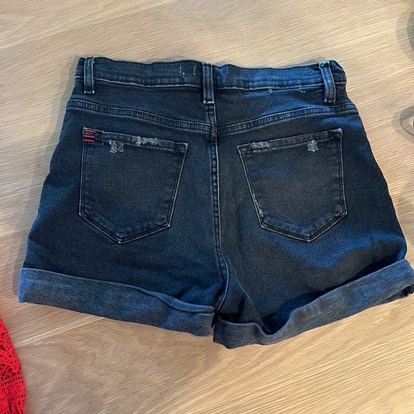 ❤️2 for $20❤️ BDG mom high rise shorts - Picture 2 of 2